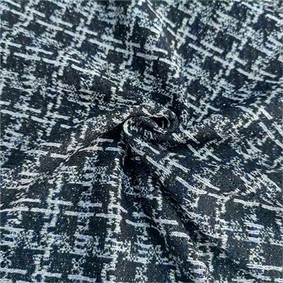 Mengait Kain Jacquard Untuk Pakaian