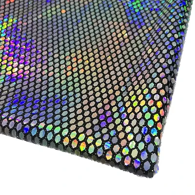 Kain regangan holografik