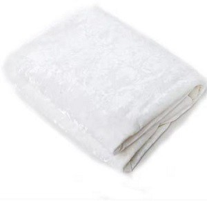 Selimut putih lapisan berganda